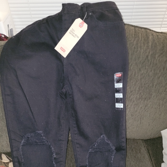 Shoes - Picture 3 of 5